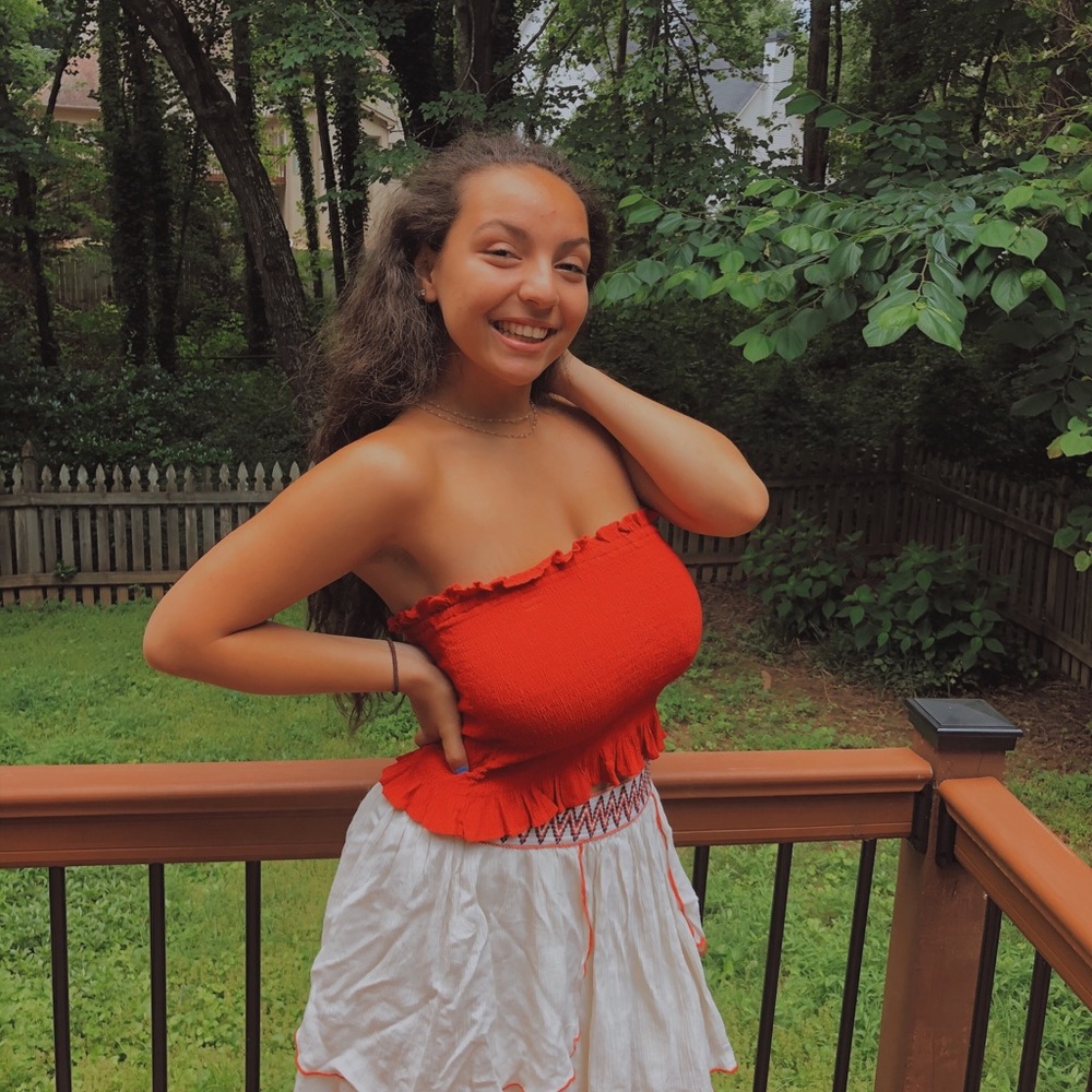 Meet your Posher, Lauren